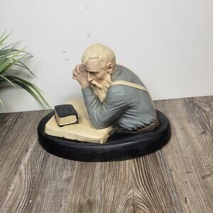 Vintage Old Man Praying Universal Statuary 918 Figurine 1989